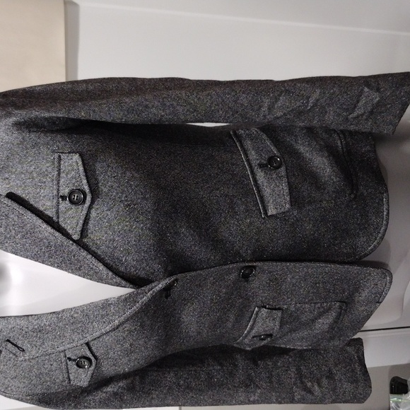 Talbots gray blazer with tiny traces of brown. Size 8 Petite - Picture 4 of 11